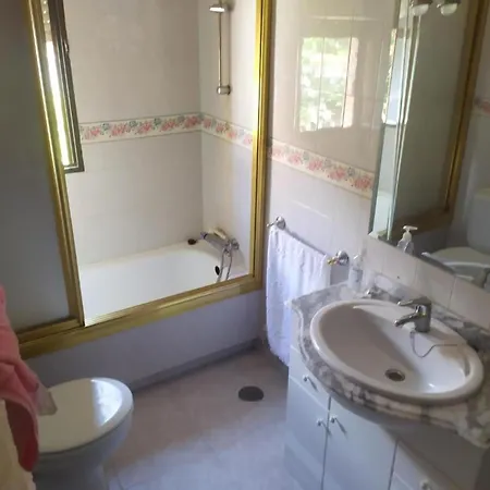 Guest house In Guest - Cuarto Privado Doble En *
